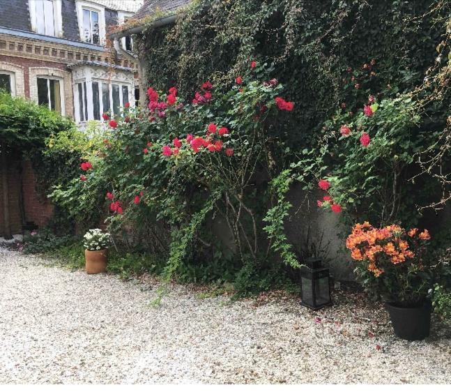 Maison Individuelle Dans Ancienne Ecurie Rouen Luaran gambar